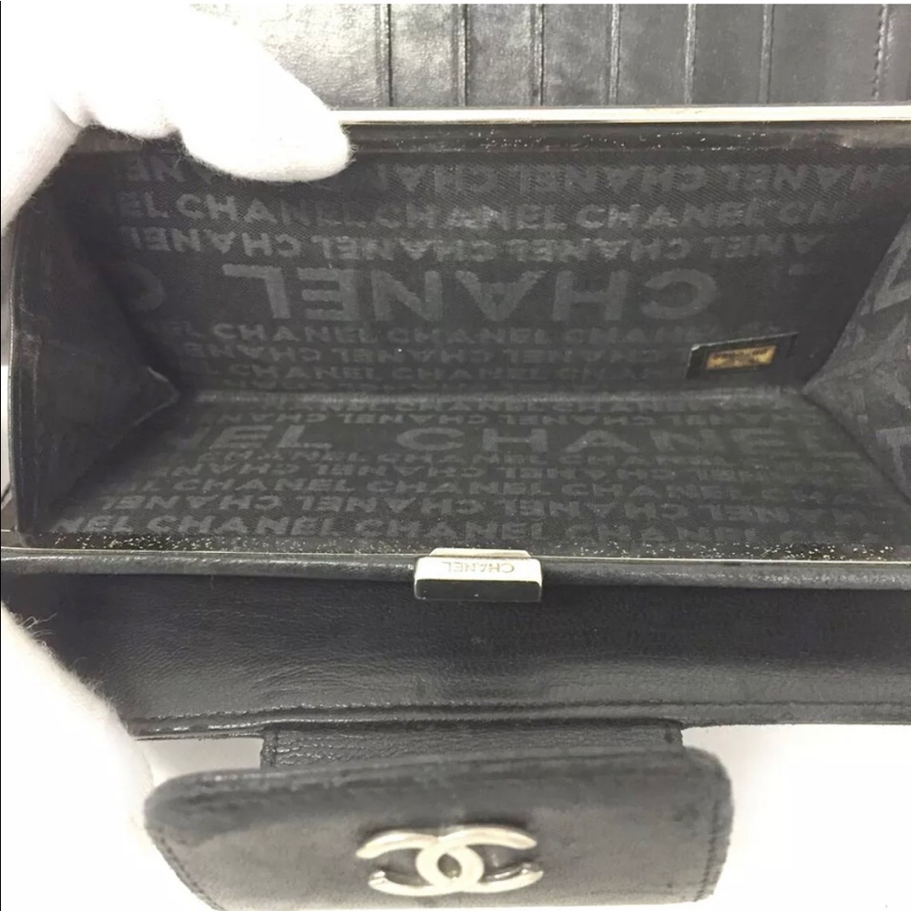 100% authentic Chanel wallet- SOLD - Picture 4 of 6